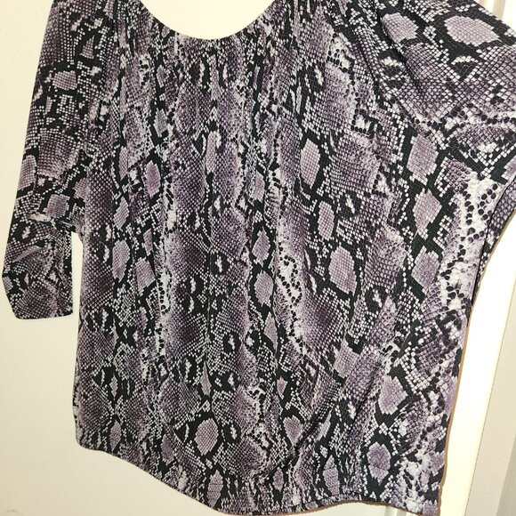 Michael Kors Reptile/Snakeskin Print Top Plus Size 3X - Picture 4 of 4